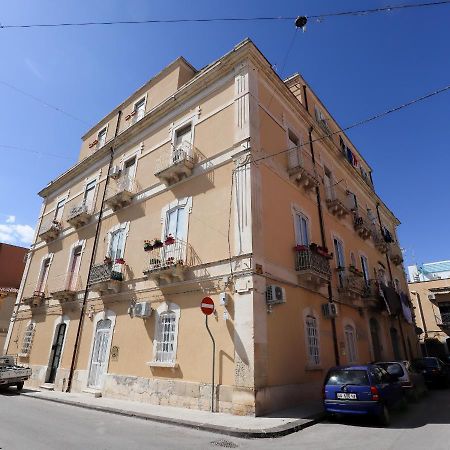 シラクーサ La Sicilia In Un Sogno Bed & Breakfast エクステリア 写真