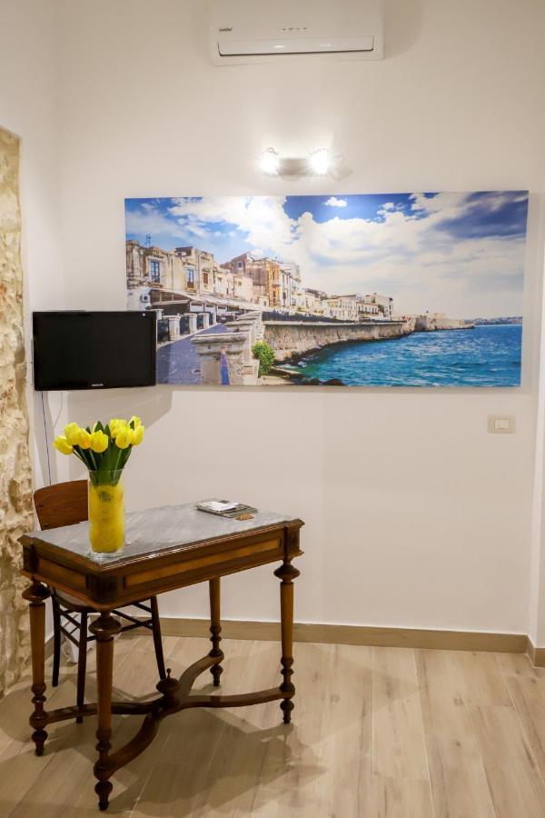 シラクーサ La Sicilia In Un Sogno Bed & Breakfast エクステリア 写真